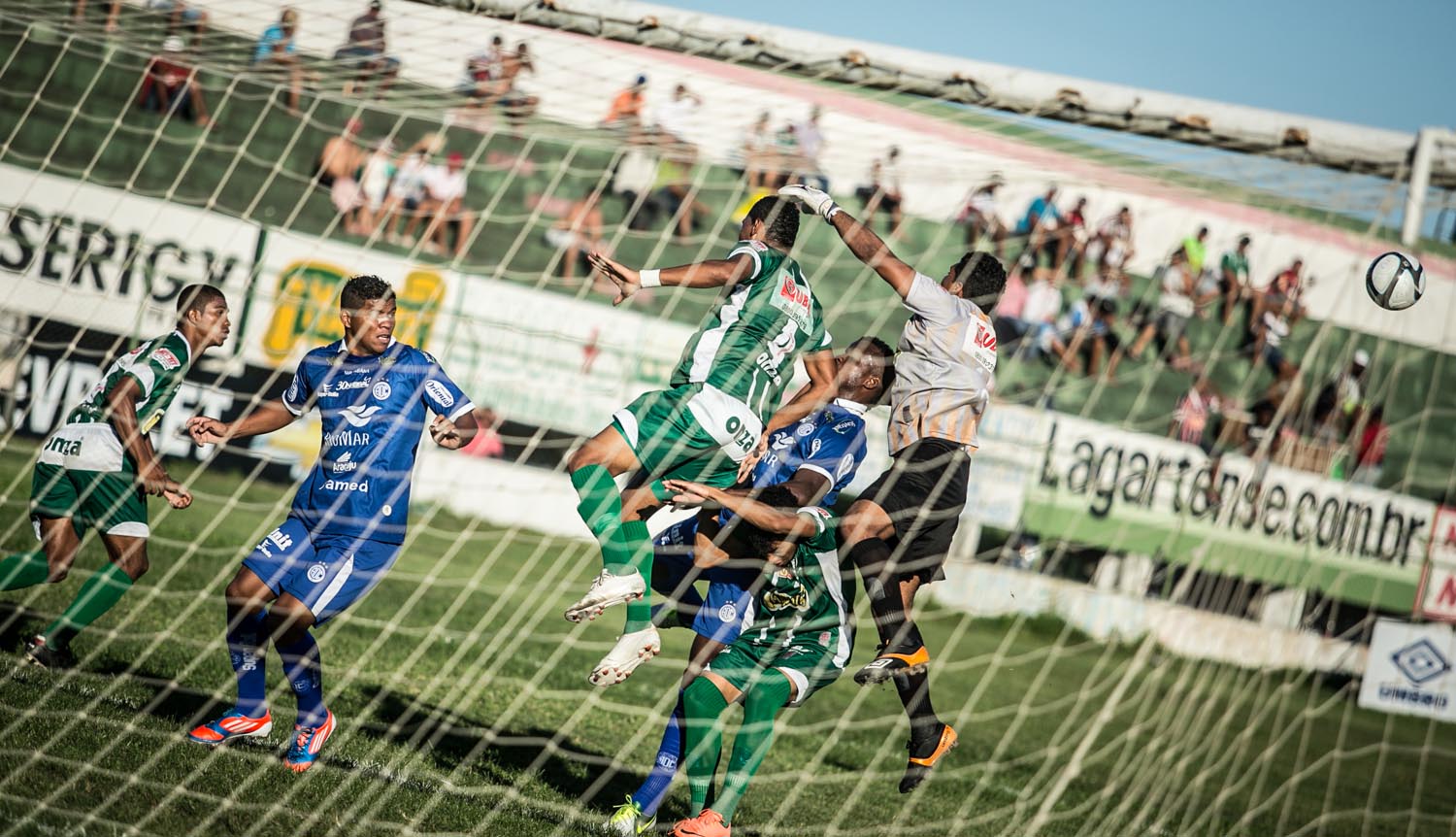 Confiança e Lagarto no Barretão