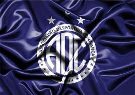 Confiança apresenta elenco para 2014