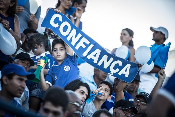 Vitória facilita, mas não decide