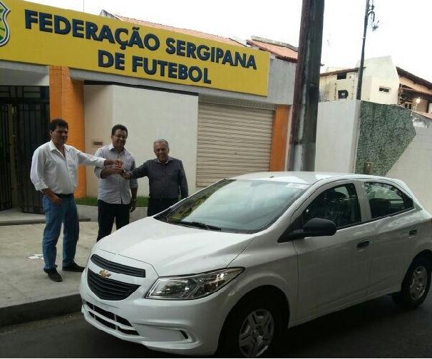 Confiança recebe veículo da FSF