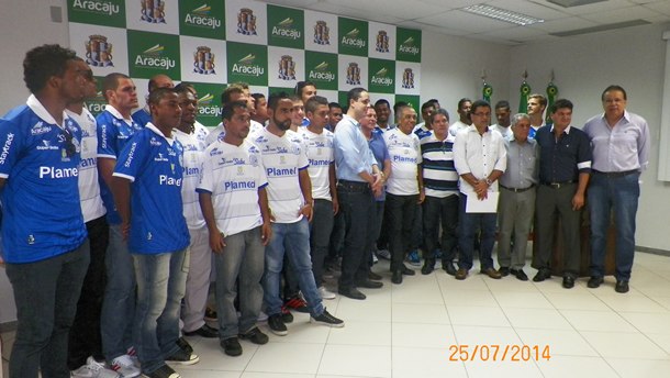 Prefeito recebe equipe do Confiança