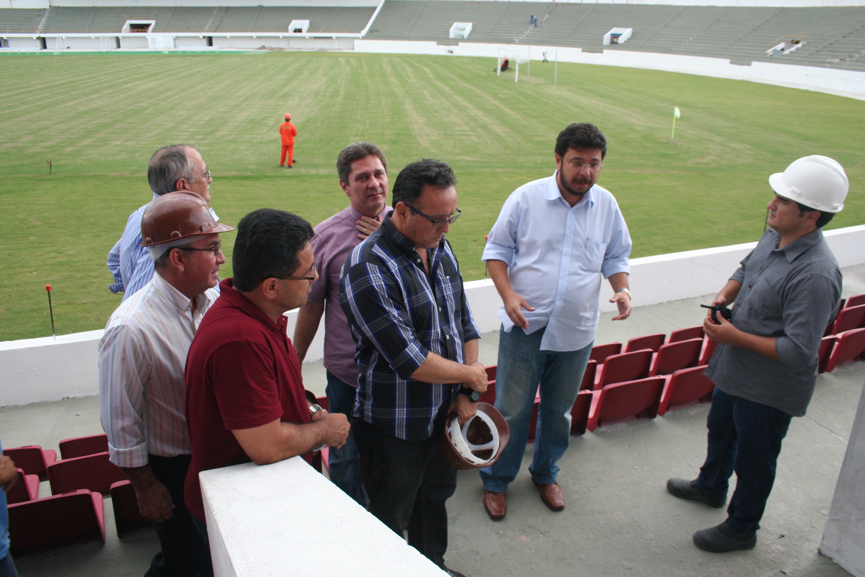 Diretoria do Confiança visita o Batistão