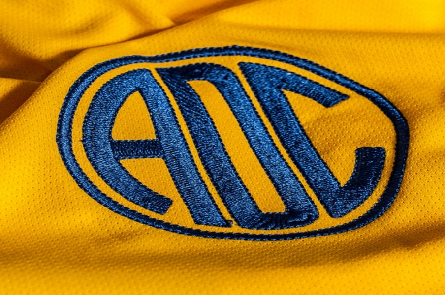 Confiança contrata novo goleiro