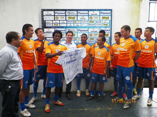 Torcedor participa do Dívida Zero e ganha camisa