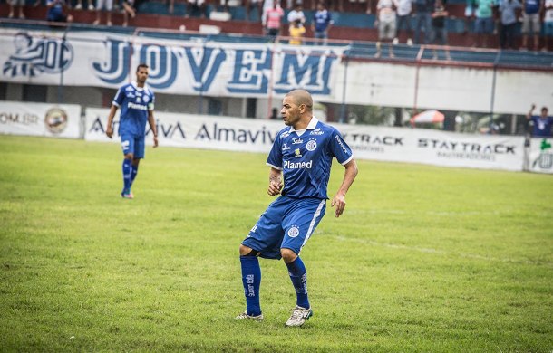 Raulino inicia fisioterapia