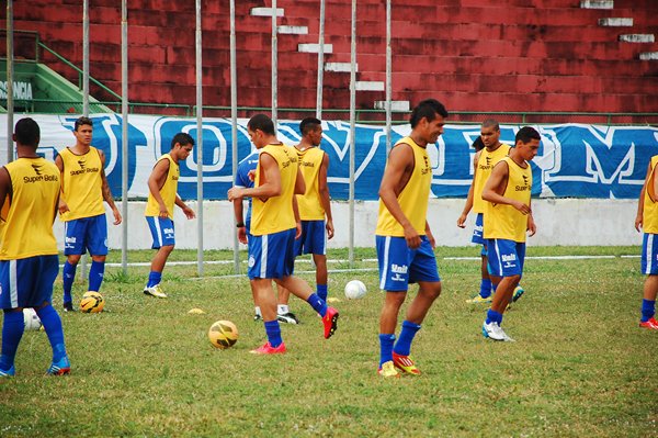 Treinador pede atenção redobra