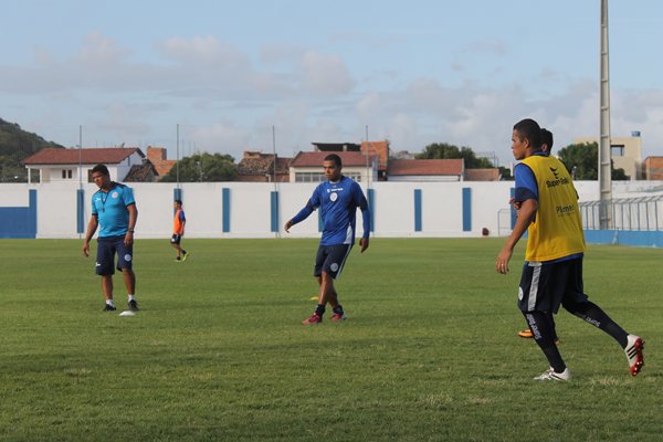 Equipe faz último treino tático antes do jogo