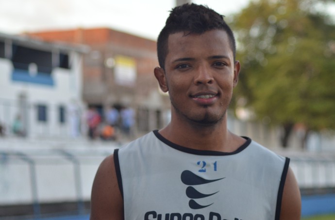 Nota sobre o zagueiro Eron