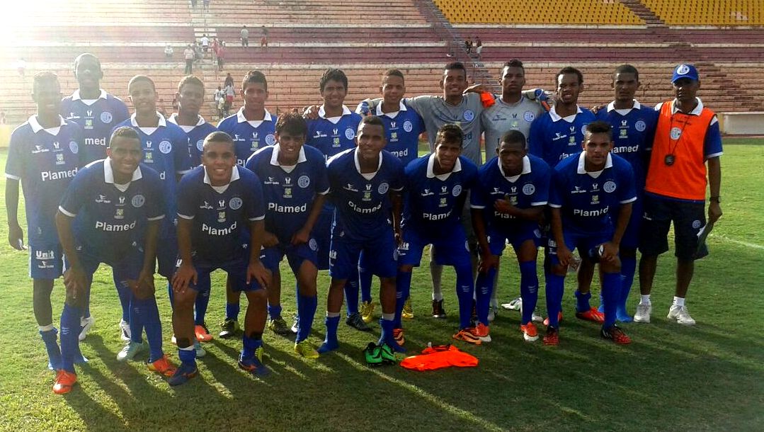 Confiança estreia com vitória sobre o América