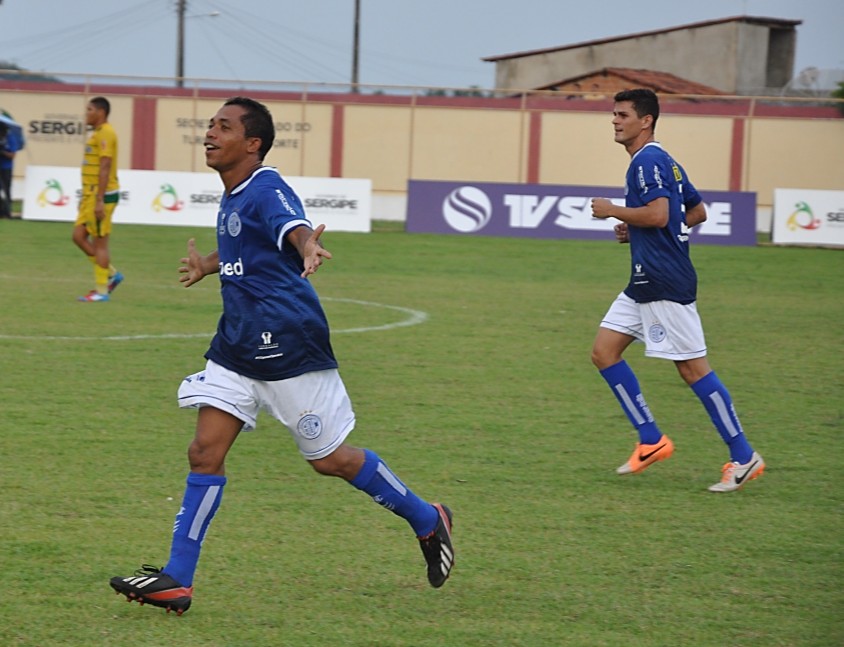 Confiança vence primeiro duelo da final contra o Estanciano