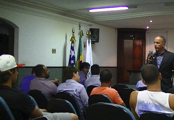 ELENCO DO CONFIANÇA  MARCA PRESENÇA EM PALESTRA