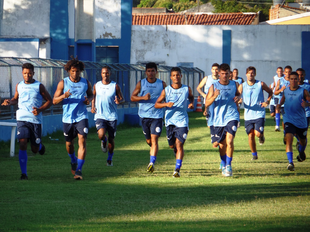 DE VOLTA À ATIVA