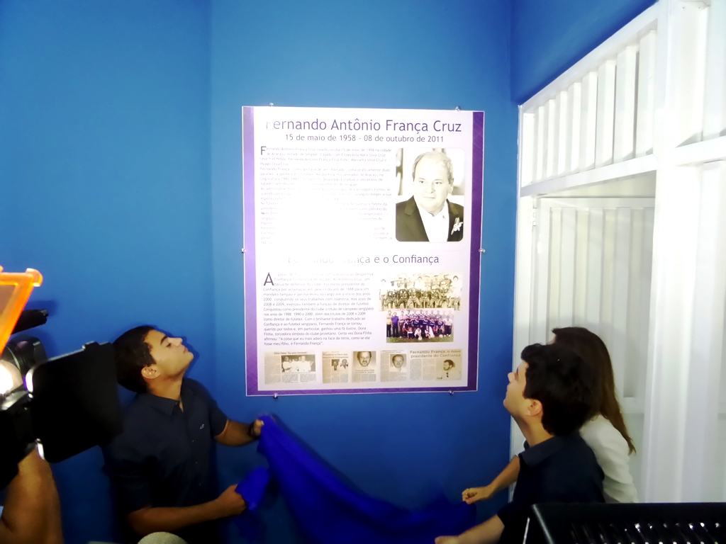 NOITE DE HOMENAGEM